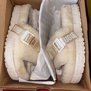 UGG Women Cream Platform Slippers